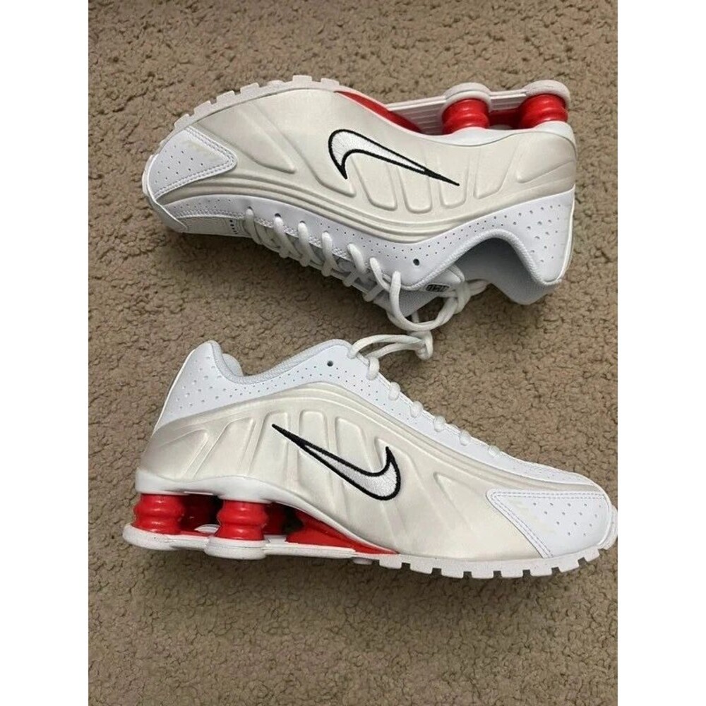 Nike Shox R4 GS White Phantom Red Sneakers – Youth 5.5Y / Women’s Size 7
